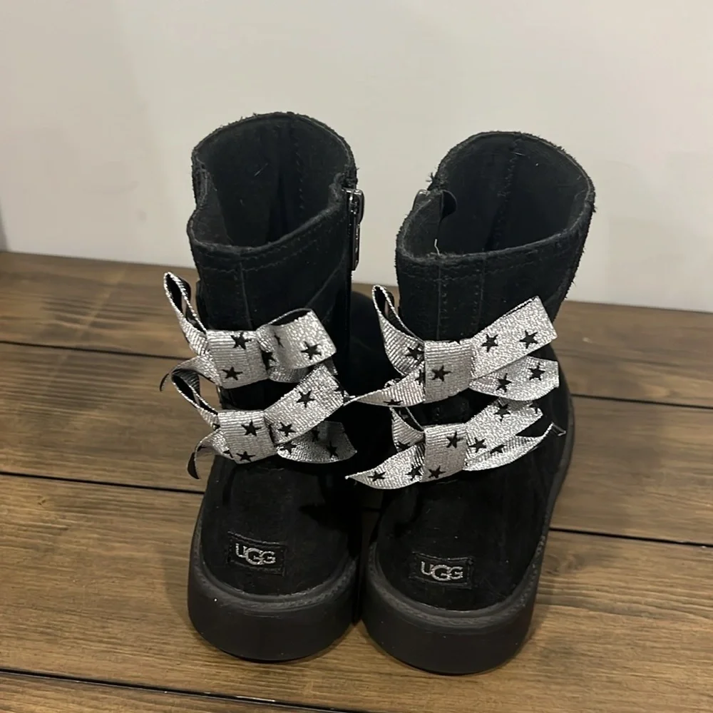 Ugg black girls Tilee boot with silver bows size 3